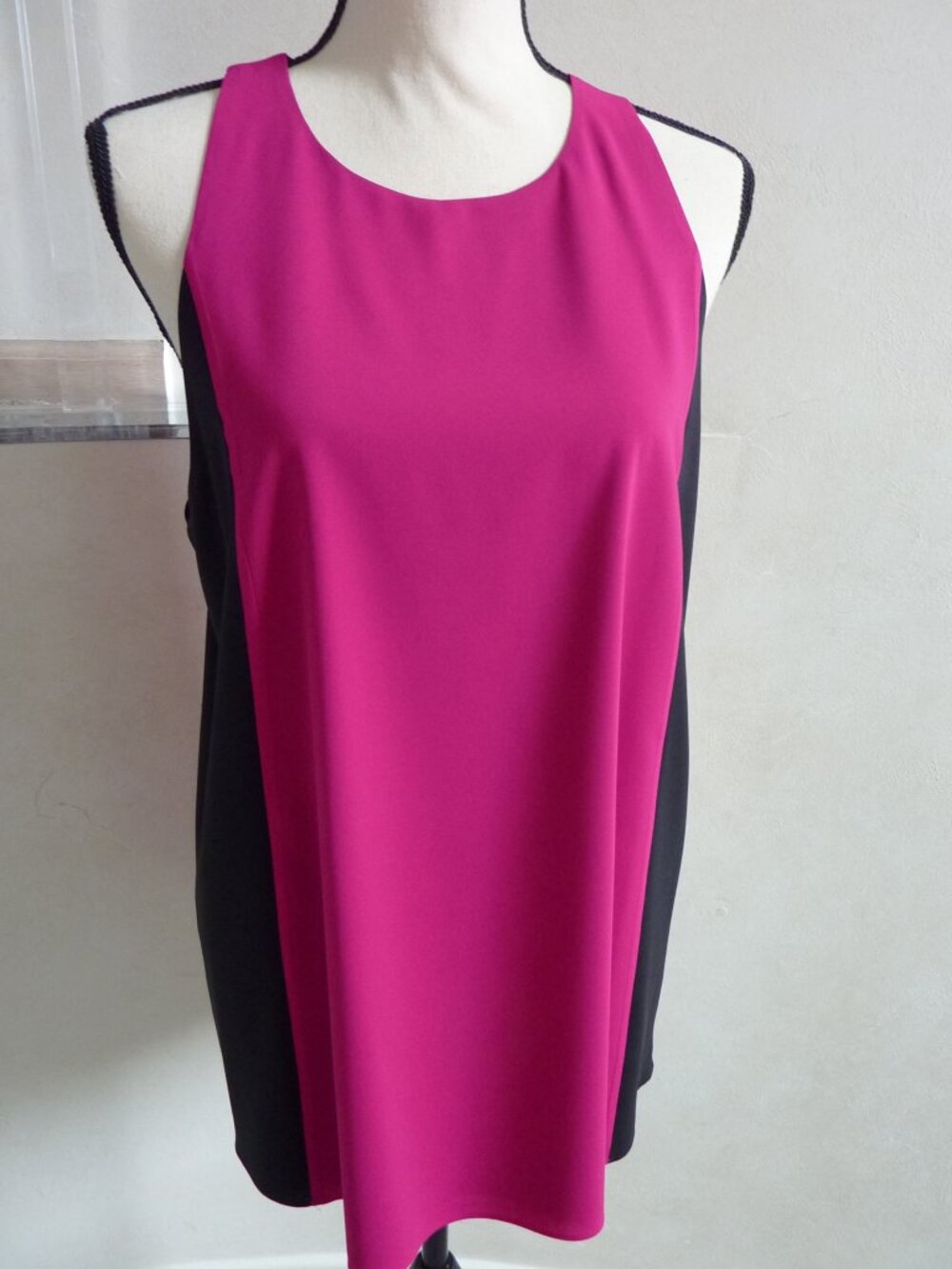 $385 Alice + Olivia LINDSAY Hot Pink Magenta Black Color Block Tank Blouse L